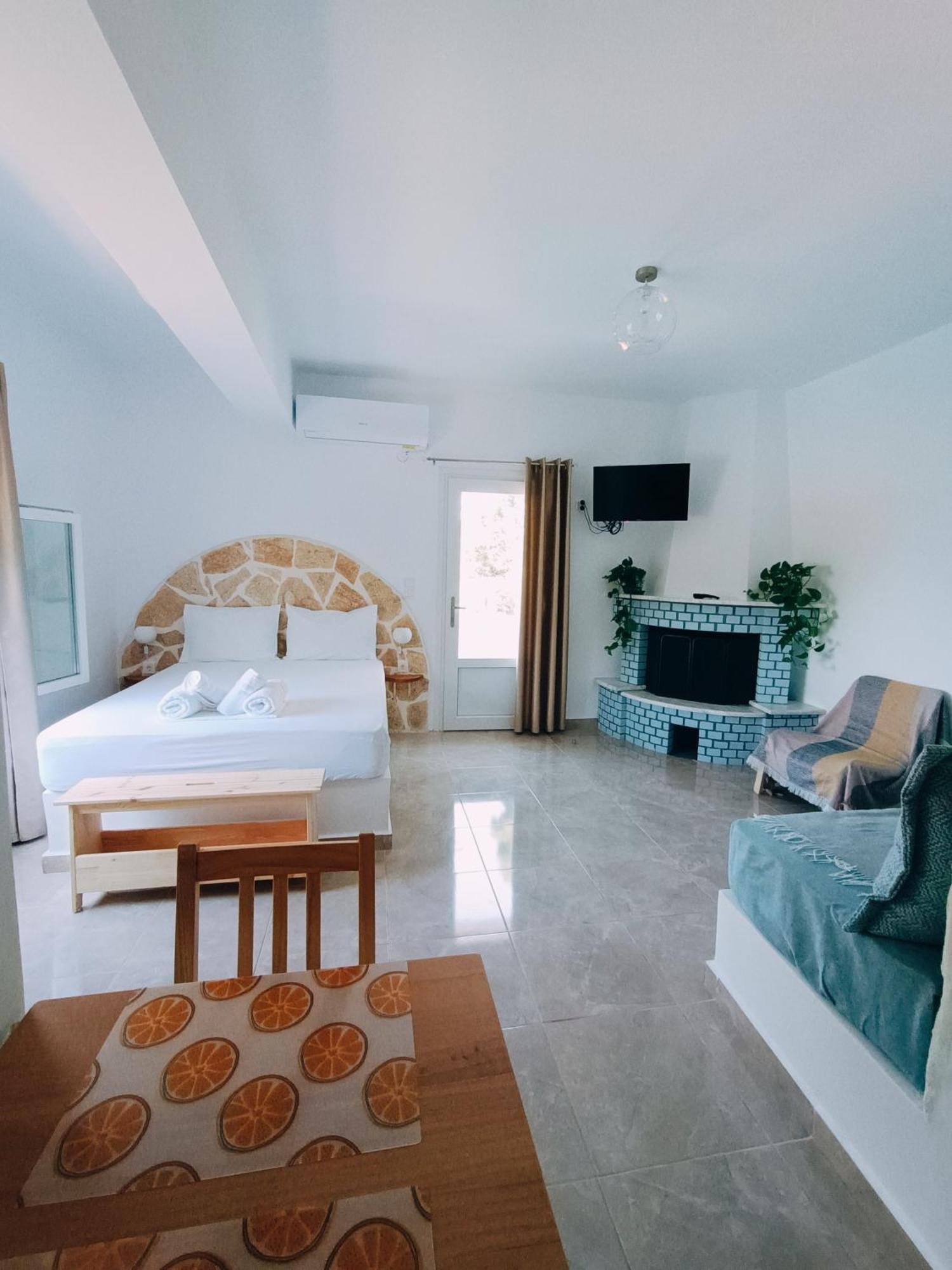 The Life Suites Limnionas  Luaran gambar